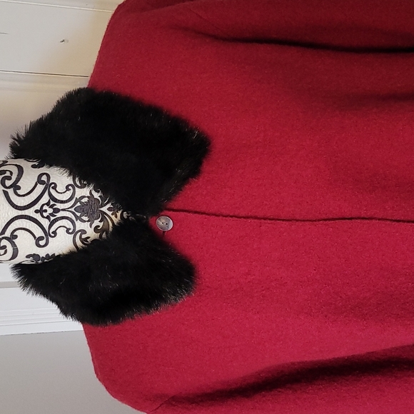 Carole Little vintage wool jacket red faux  fur cuffs and collar - Picture 2 of 11